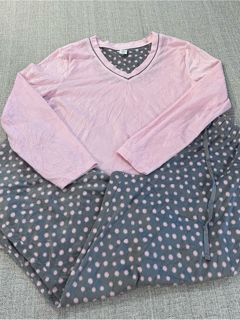 Pink V-Neck Long Sleeve Top with Gray Polka Dot Pants Pajama Set. Size XL
